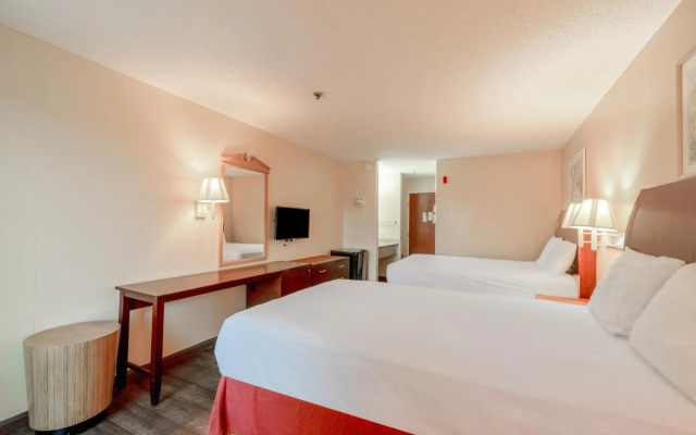 Capital O Fairway Inn - Baytown La Porte TX