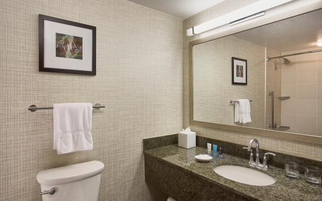 Crowne Plaza Portland-Lake Oswego, an IHG Hotel