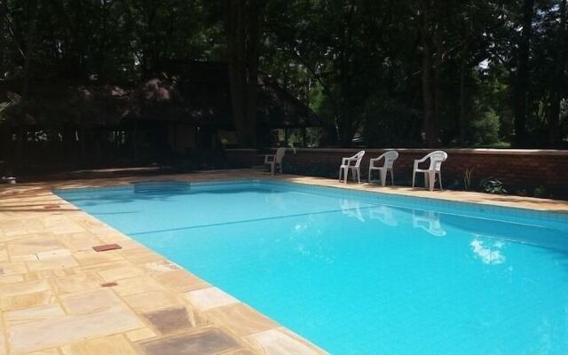 Simbamwenni Lodge and Camping