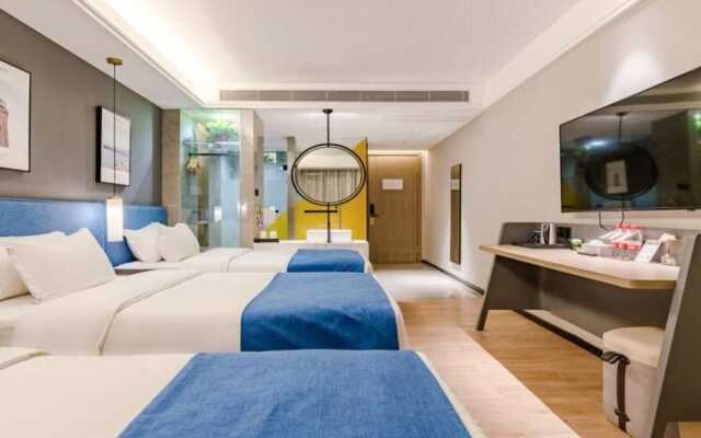 Floral Hotel Tian Cheng Airport