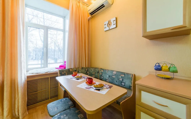 Apart-Comfort on Ushinskogo 8