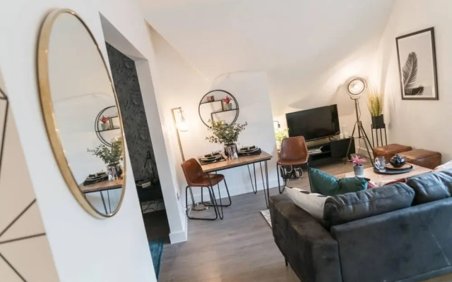 Luxurious 1BR Apartment - NEC BHX JLR Solihull
