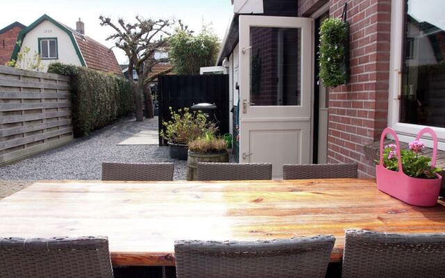 Spacious Villa near Sea in Bergen