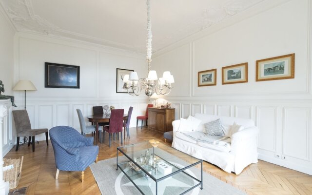 Duplex Near Trocadero