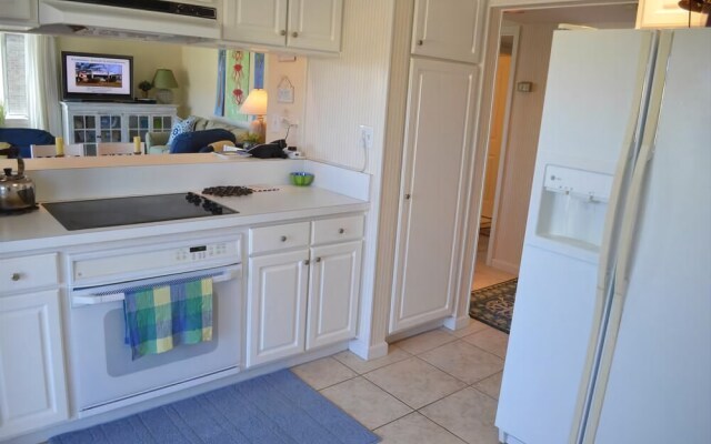 PPV F-3 - 2 Br Condo