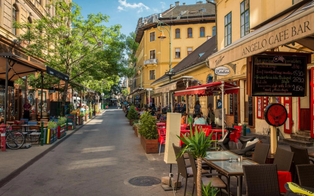 Green Pearl Apartment