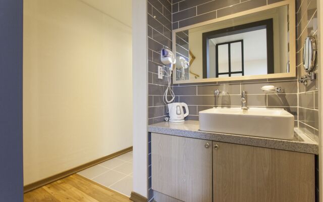 Gyeongpodae The Hotel Business