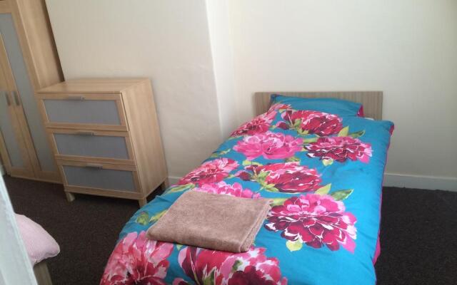 Yarm Road Serviced House