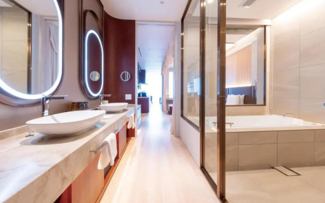 Hotel Springs Makuhari Premier