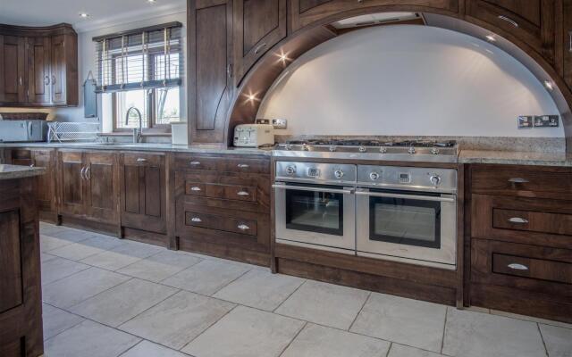 Knights Rest - 4 Bedroom - Princes Gate