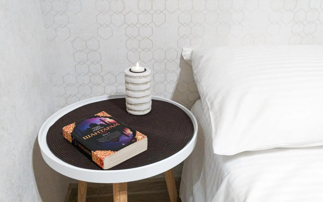 Белая студия на Южном вокзале