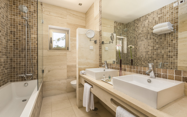 Caneiros Luxury House & Suites