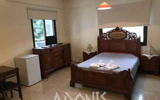 Adonis Palace rooms and Bungalows