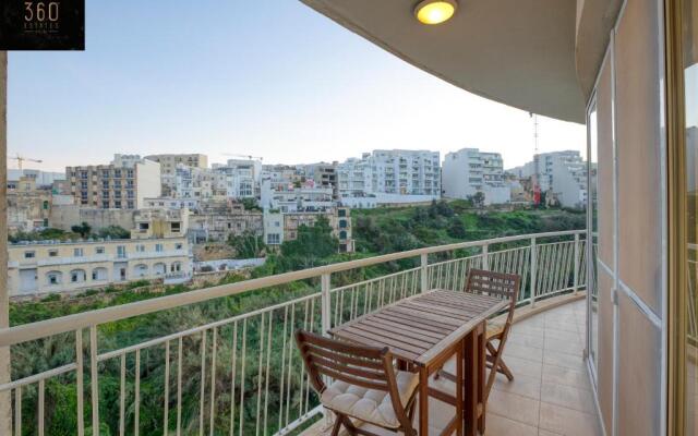 Green Oasis: Home with Breathtaking View w/parking by 360 Estates