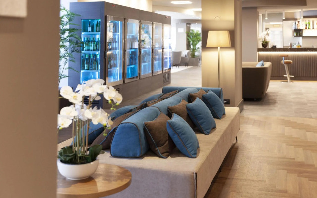 Dc Hotel International