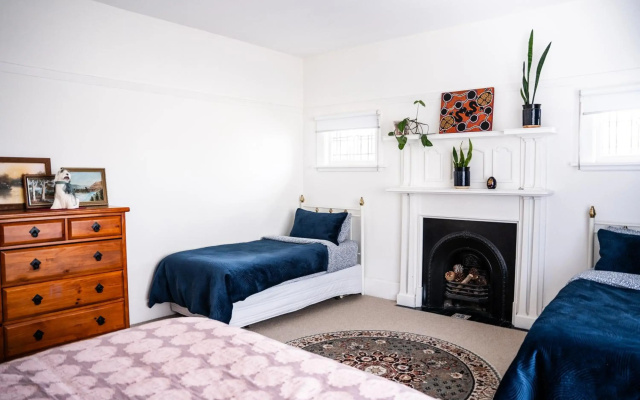 Charming 1920s Villa on Bealey Ave
