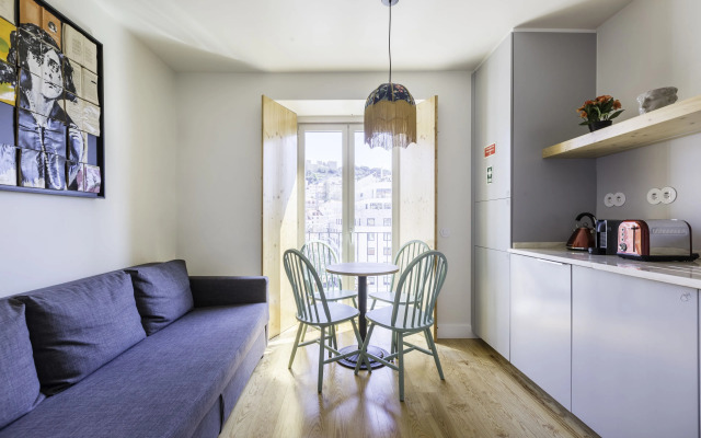 Downtown, Lisbon Apartment