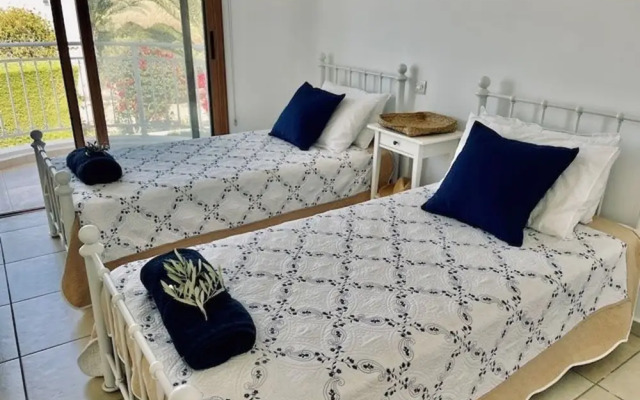 Spacious Luxury Private Sea View Villa