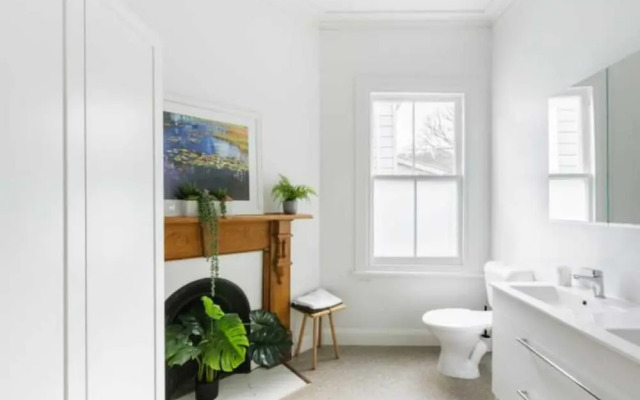 Light-filled Renovated Villa, Walk to Ponsonby Road