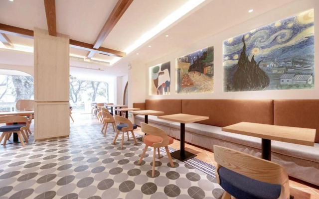 Mediterranean Hotel (Dongguan Zhangmutou Station Branch)