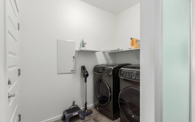 Merlot Gilbert 3 Bedroom Home by RedAwning