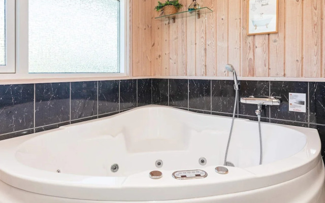 6 Person Holiday Home in Hjorring-by Traum