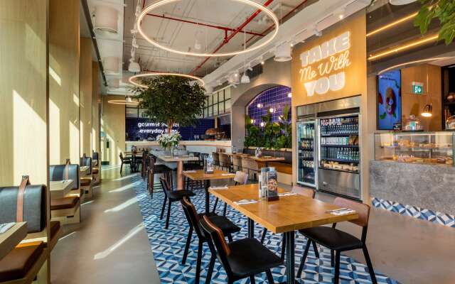 Radisson Red Dubai Silicon Oasis