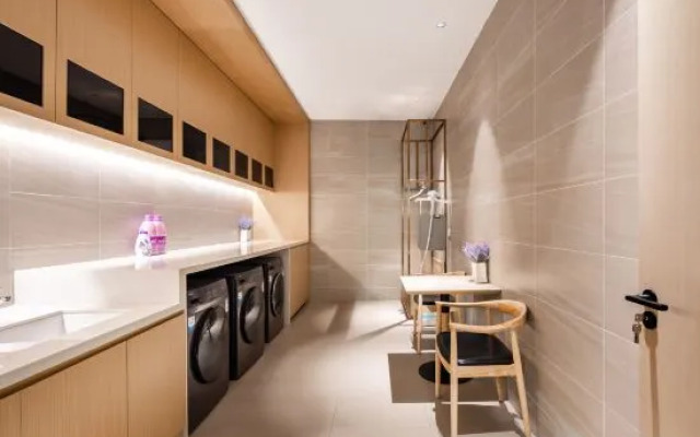 Lavande Hotel (LiaoYang City Center)