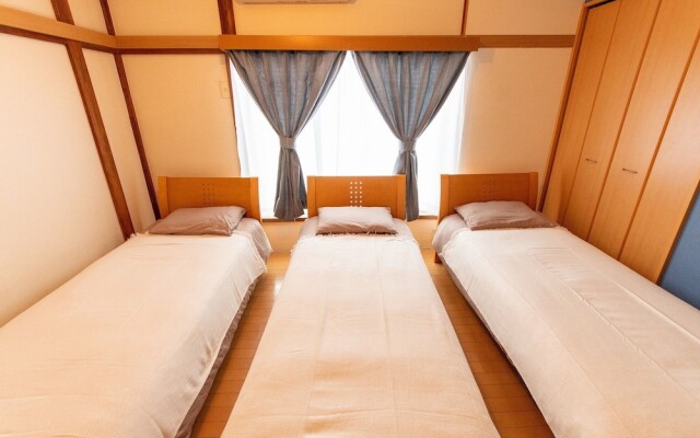 KUMI's Home for 14 Guests