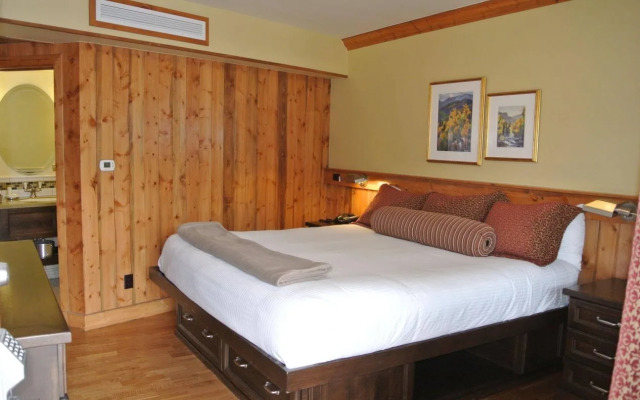 The Green Bridge Inn