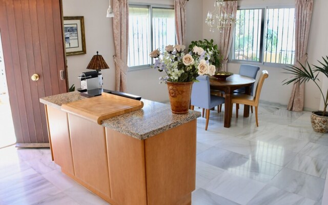 Apartment in Beautiful Villa With Communal Swimming Pool