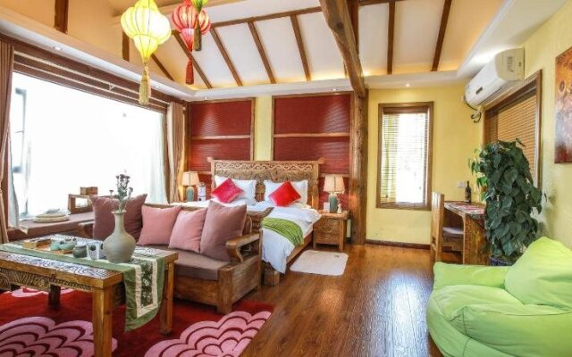 Lijiang Yinyu Inn