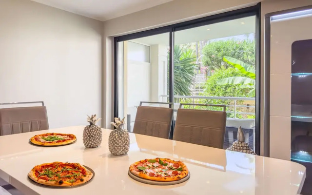 Le First in Cannes With 2 Bedrooms and 2 Bathrooms