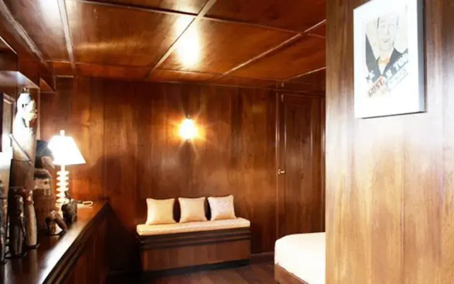 Luxury Yacht MM2
