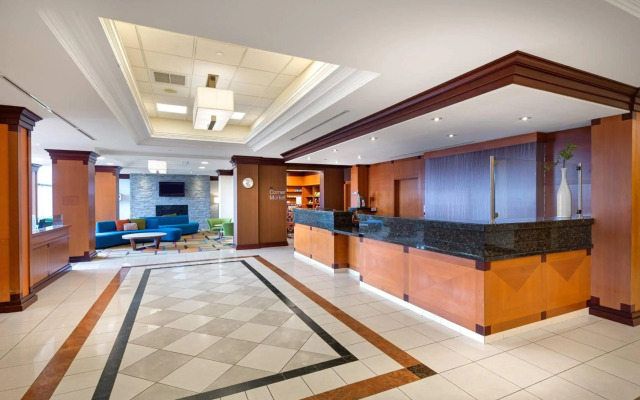 Fairfield Inn and Suites by Marriott Toronto Airport