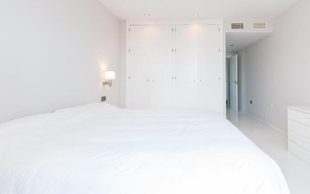 2207-Modern apt with terrace and amazing seaview