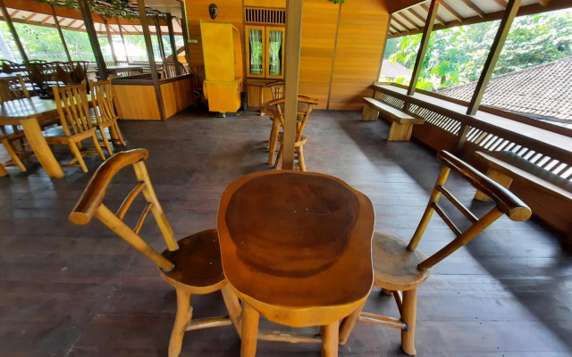 Hotel Besar Bulan Baru - Senggigi