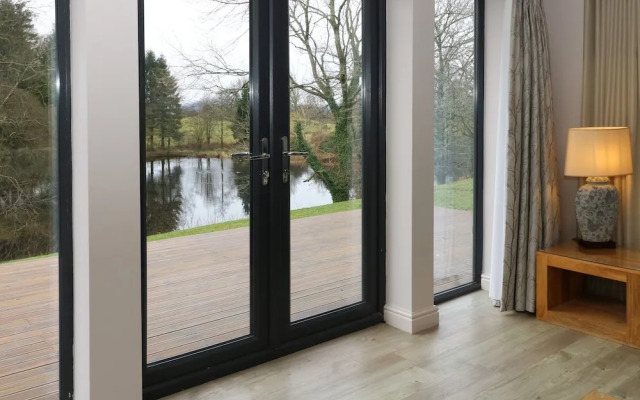 Tarn Lodge