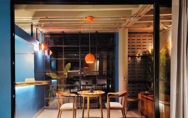 Hotel Doblell Near Provenza by Wynwood House