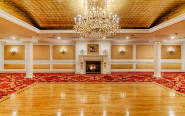 The Garden City Hotel