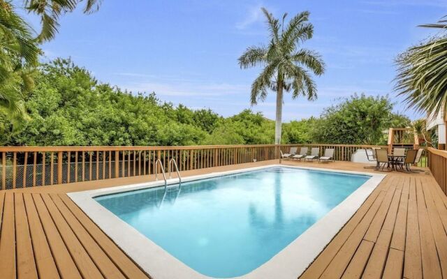 Colonial Home #54053