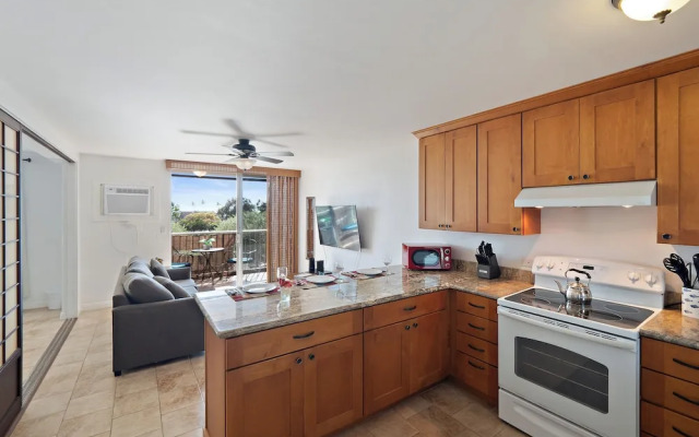 Kailua Village 307