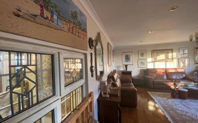 2-bed Apartment in High Wycombe Private Garden
