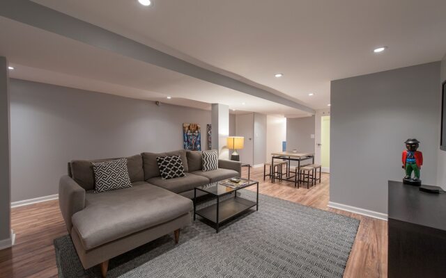 Honey Suite - Luxury Bed - Peaceful and Quiet Central D.C.