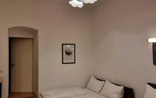 Sissi Royal Suite - Inner City 4 bedroom apartment