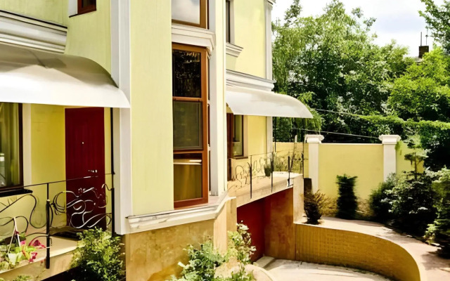 Pearl Mini-Hotel