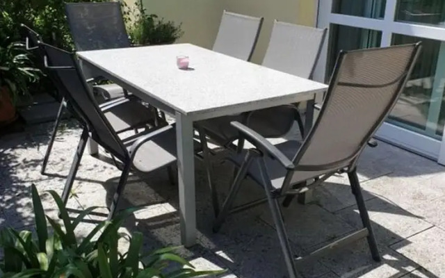Holiday Apartment in the Rose Garden