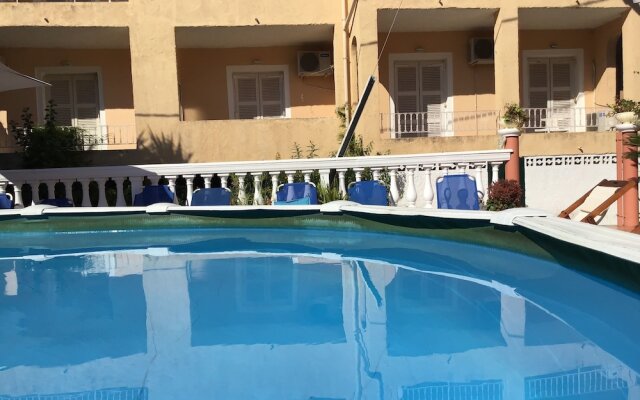 Almyra Apartments & Studios