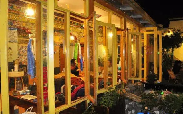 Lhasa Cangwu Homestay