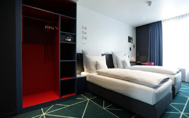 sander Hotel